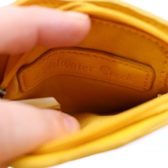 Cold Water Creek Yellow Novelty Fish Shaped Coin Purse & Key Chain - Picture 7 of 10